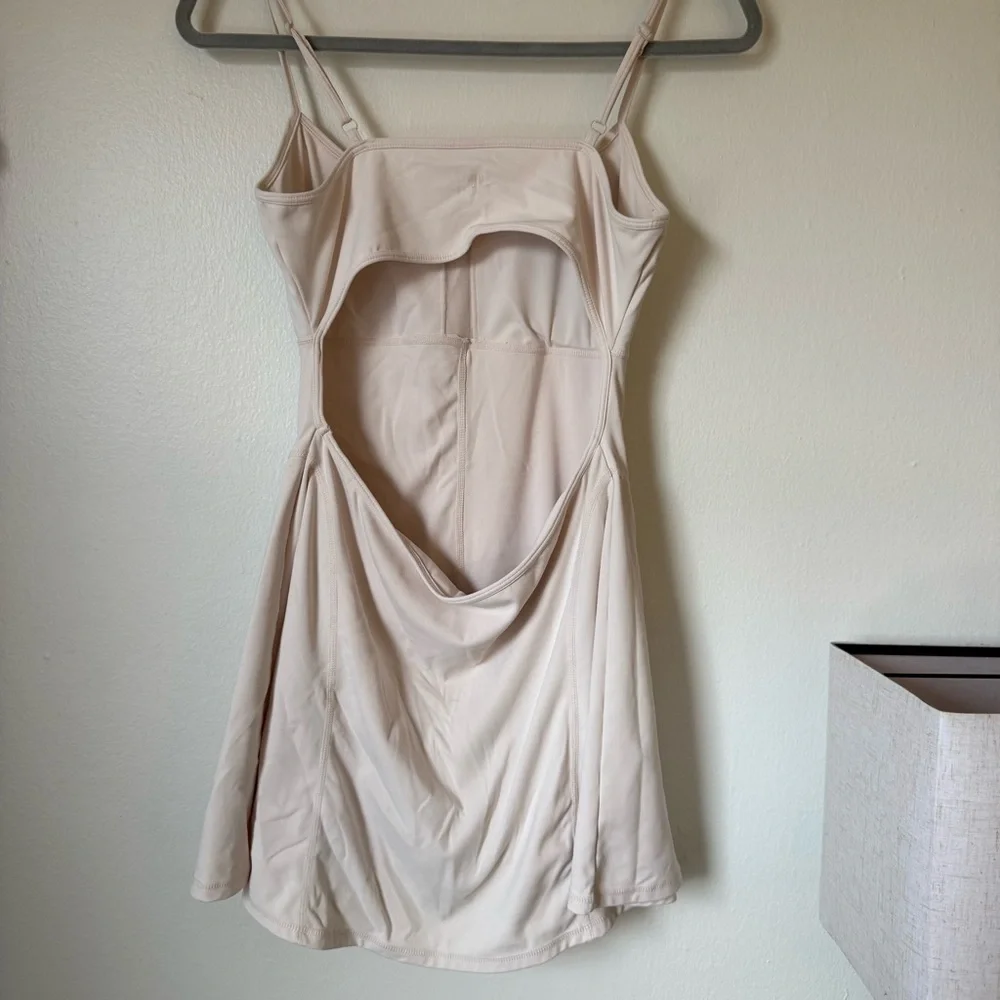 PacSun cream/white open Back tennis Dress with Adjustable Straps - Picture 4 of 7